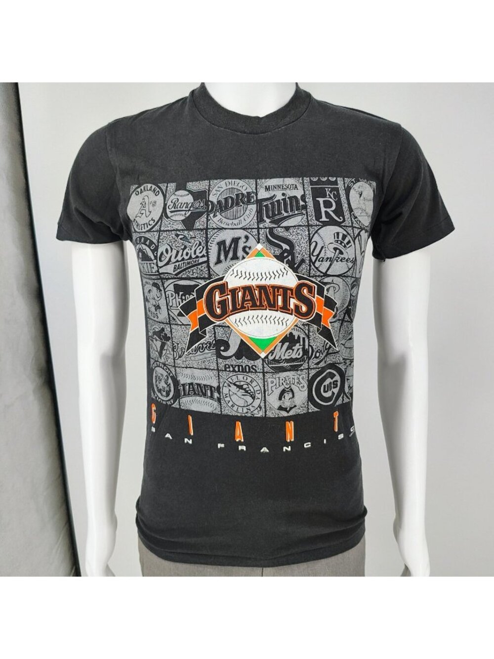 1991 San Francisco Giants MLB Team Logos Black Single Stitch Graphic T-Shirt (M)
